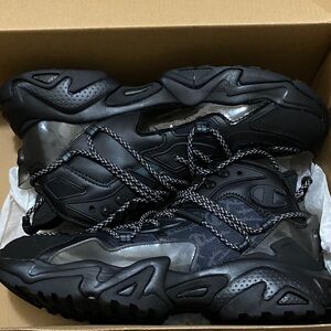 Champion Men's Black Bromad Twisted Sneakers